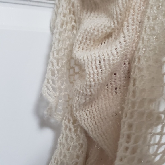 GUC Floral Scarf - Picture 5 of 6